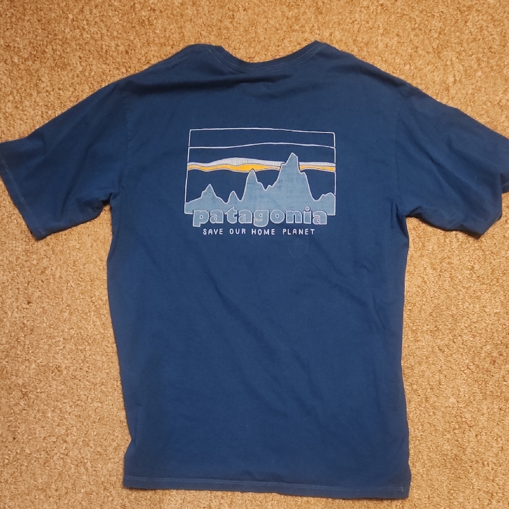 New Patagonia Navy Tee with Mountain Design